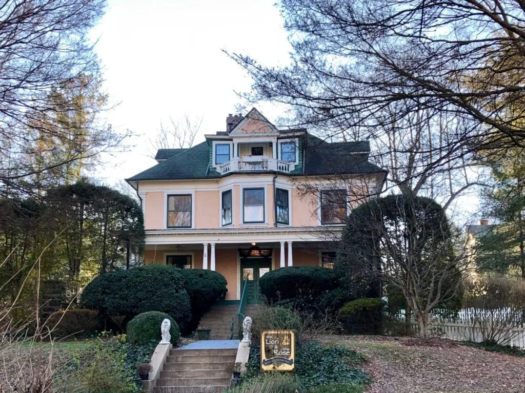 Historic homes along Montford Avenue in Asheville